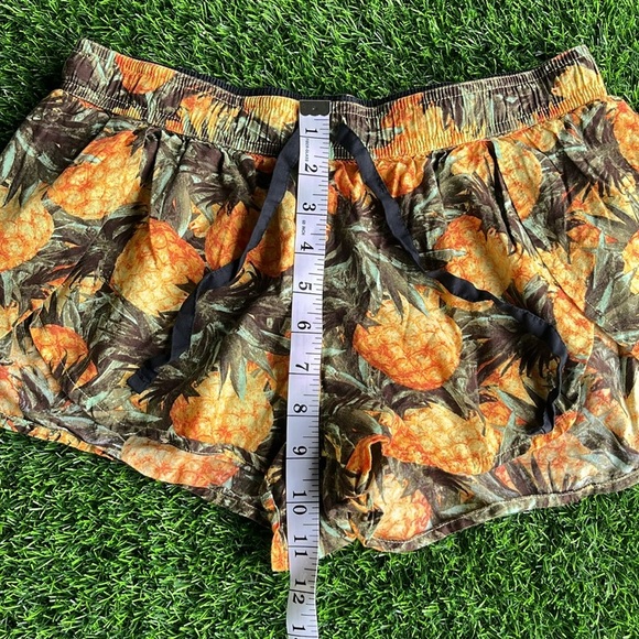 Victoria's Secret Pineapple Print Pajama Shorts - Picture 3 of 6